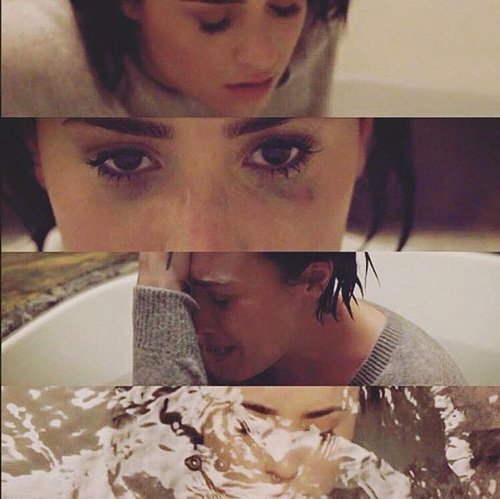 lagio_iaa's tweet photo. Che voce! @ddlovato #StoneCold https://t.co/K7n8mvbgWW