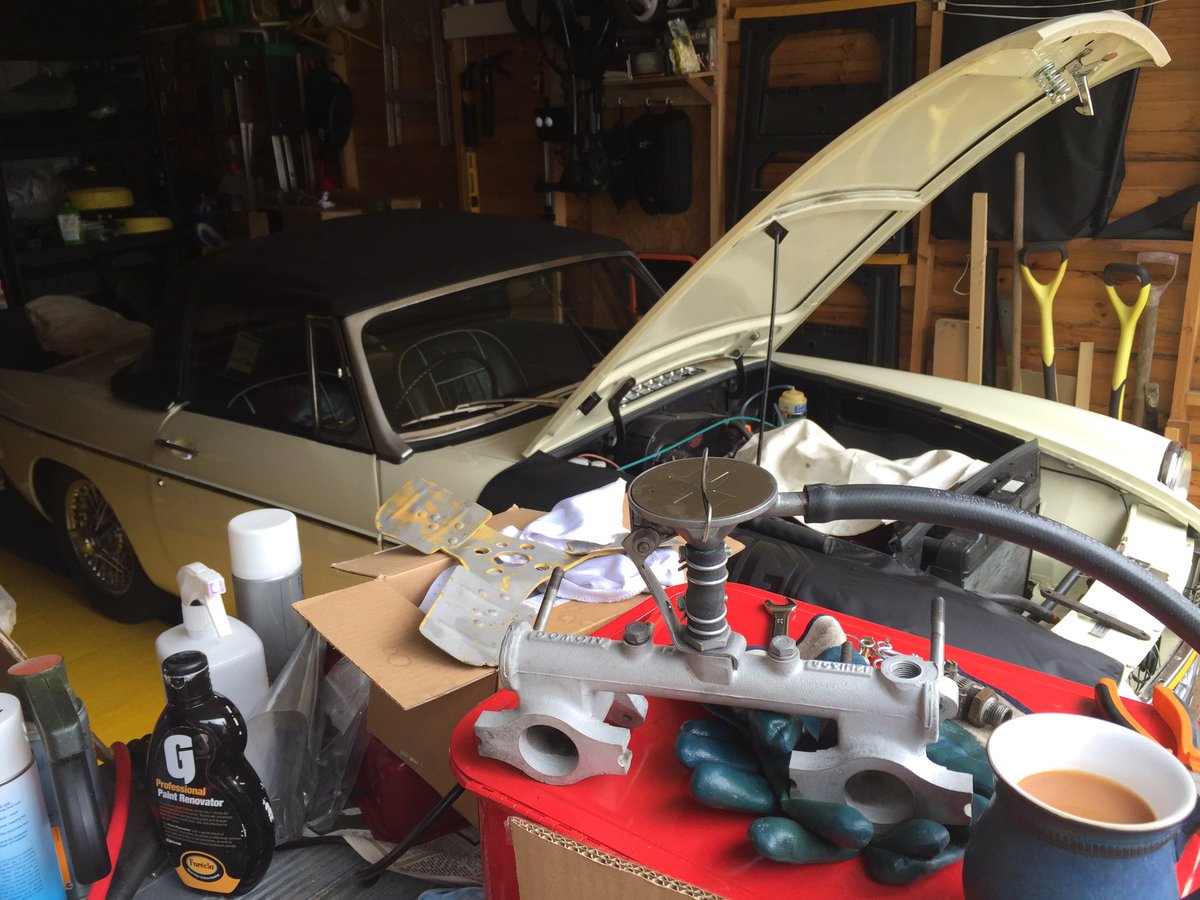 tonzerp's tweet photo. @TheMGOwnersClub 
Back to work !
#TeaRequired
#MGB https://t.co/UhLM1V4nQk