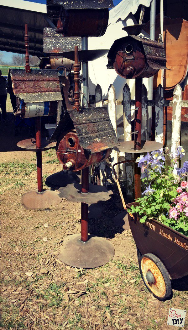 divaofdiykc's tweet photo. How Junkstock is Making the World a Better Place #vintage #diy #letsdiytogether https://t.co/aF9fL3Q3iN https://t.co/F5ZbwiDLK7
