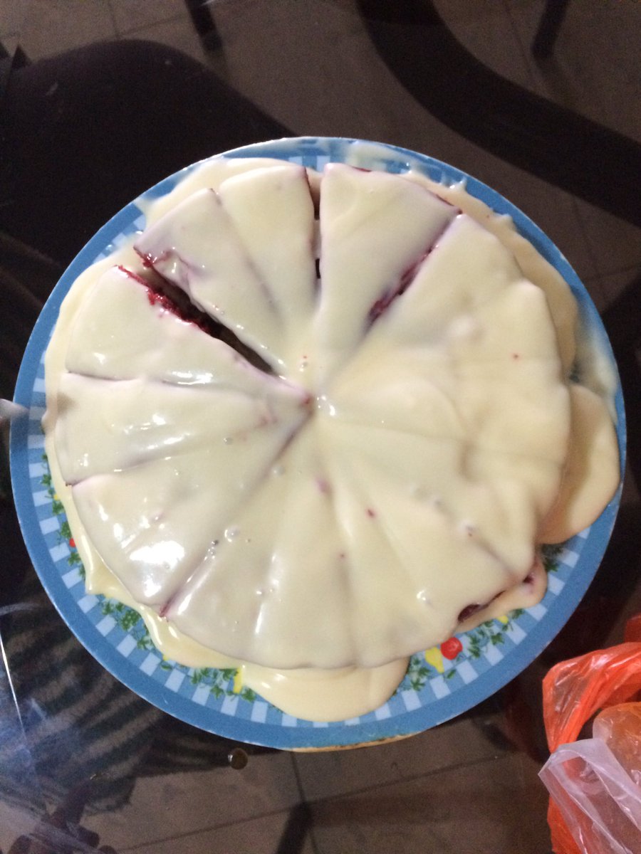 amalinrosly's tweet photo. Red Velvet by atiq ๐๐๐๐ #cheeseforlyfe https://t.co/PwzjTujbAV