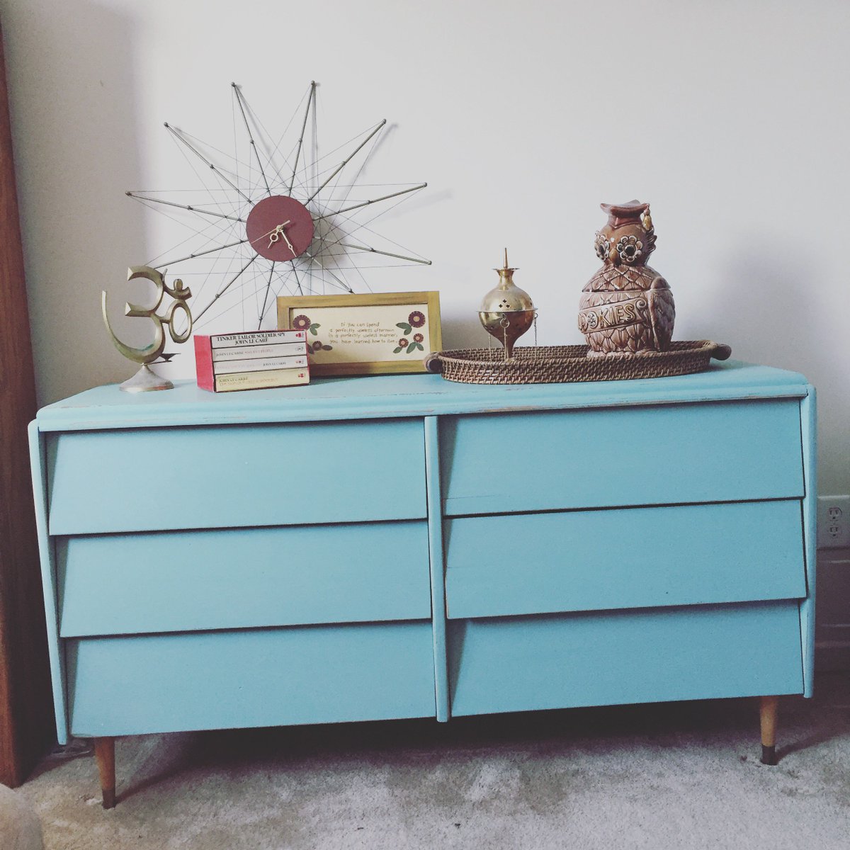 AngusByDesign's tweet photo. Vintage or Retro? #angusbydesign #vintage #retro #dresser #painted https://t.co/AwbTnPS2P5 for more! https://t.co/SWqIa8iAxs