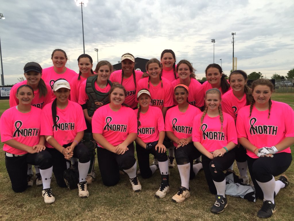 treypalacol's tweet photo. Norman North softball repping on Pink Out night... @NNHSSB 12- Norman 6...#twolves https://t.co/sIBbQAgmVE