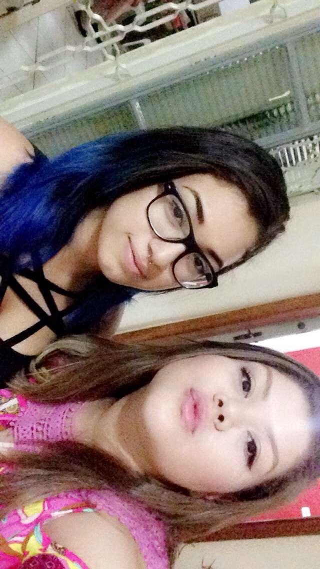 lolafiuzaa's tweet photo. Eu, tu, nois, bota nela. Quando as góticas vão pro funkão #ptzuda 🎊🎉🍻💙 https://t.co/OkSDnDVUV8