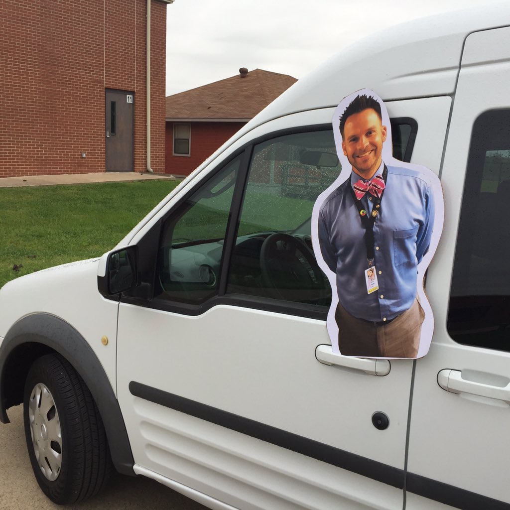 iAct_RCISD's tweet photo. Cardboard Zach says good morning! #rlchat #CardboardZach #forgotpicture @kworthy11 @ZachSnow https://t.co/h3tK6LeHc0