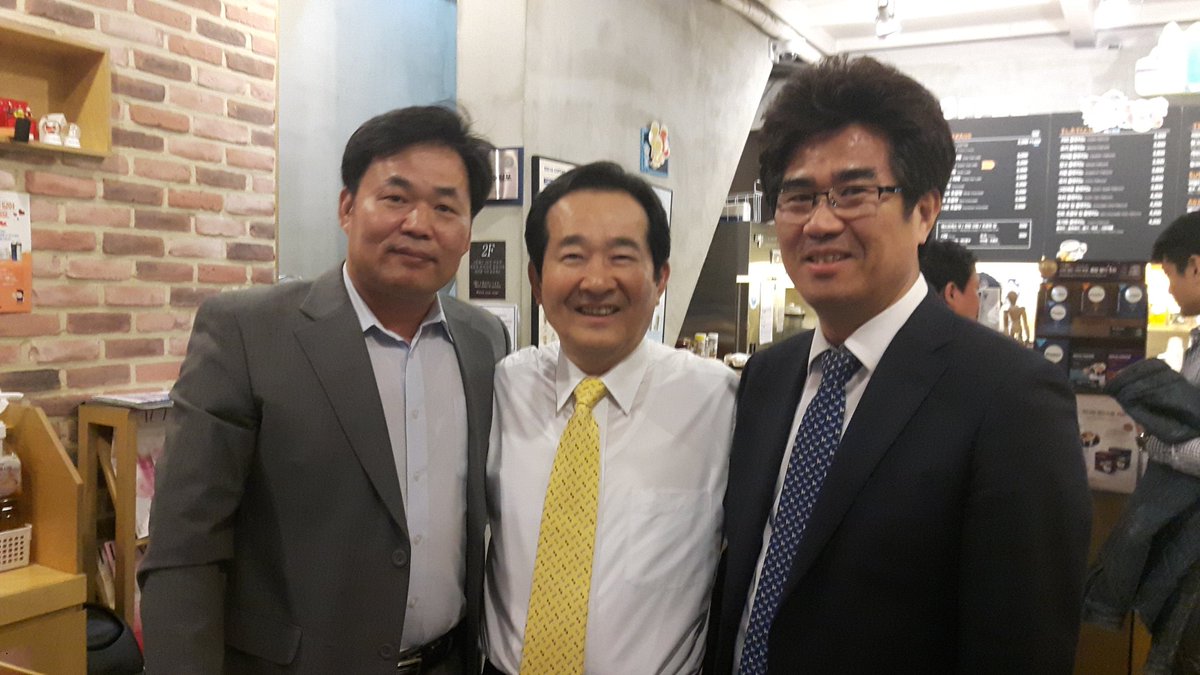 이시각 종로...
국민들 정말 위대하네요
축 당선 정세균