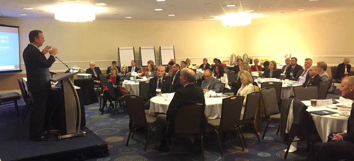COF_'s tweet photo. Adm. Mullen jumpstarted #pledgeforvets when he called philanthropy to support vets & their families at #cofannual https://t.co/gf3Shv3Std