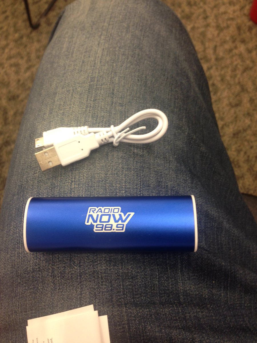 Mo_Morrison5's tweet photo. Thanks for the portable charger @kobiontheradio @MikeontheMic502 @989RadioNow #COM212 https://t.co/EASfAM7Jev