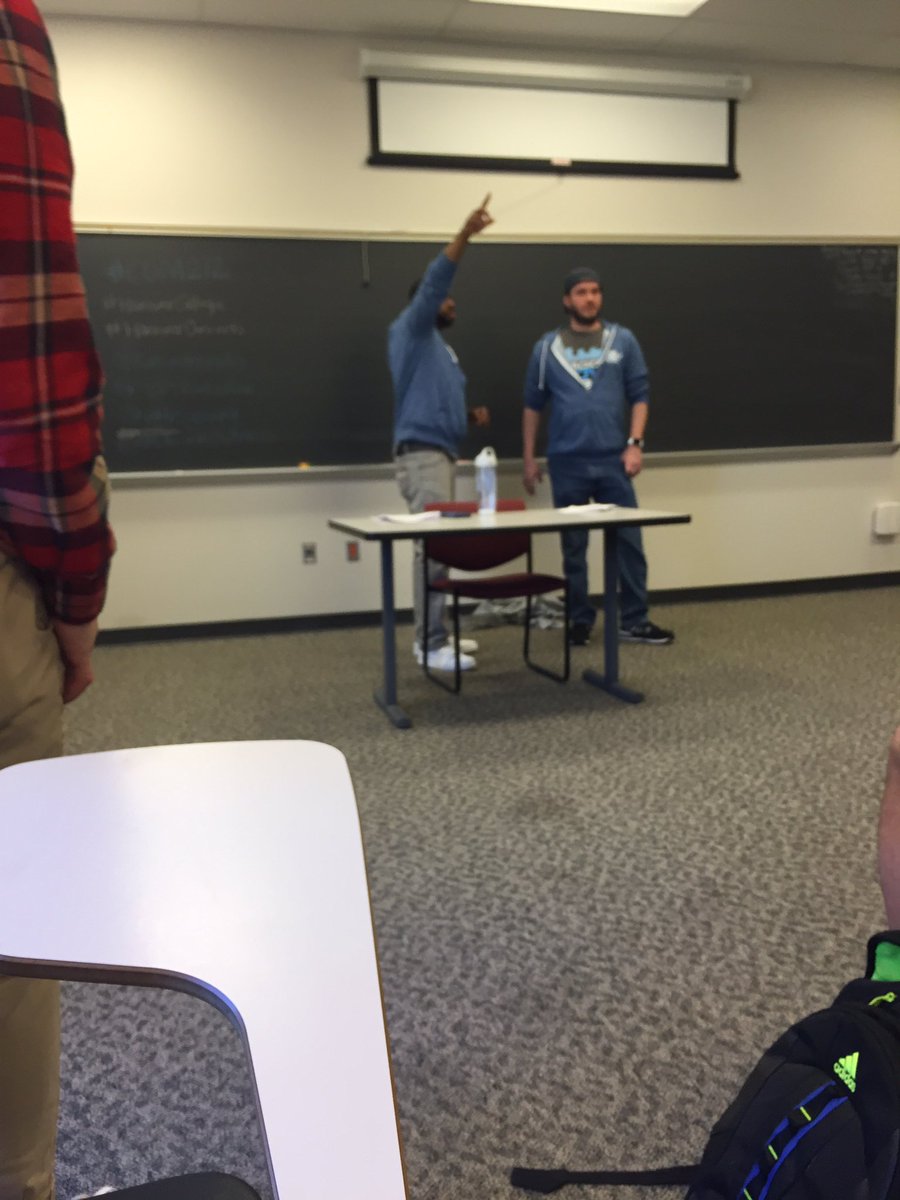 HeWentToJaren's tweet photo. Shout out to @kobiontheradio and @mikeonmic502! Fun talk this morning #com212 https://t.co/zeL4FPFZgp