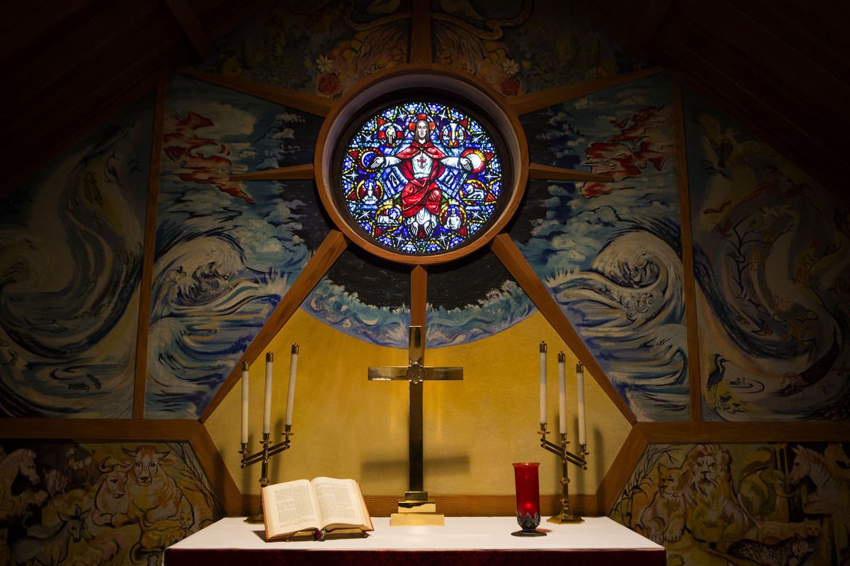 IntersealSW's tweet image. Stained-glass windows bring church stories to life! ow.ly/10wNRJ
