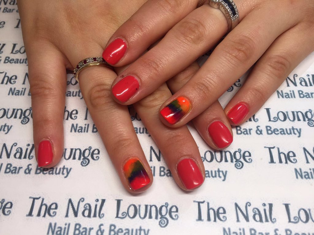thenaillounge0's tweet photo. Fabulous colour perfect for holiday! Also using new #neon pigments! #opi #NewOrleansCollection #nailart #gelnails 💋 https://t.co/Otg6DX694k