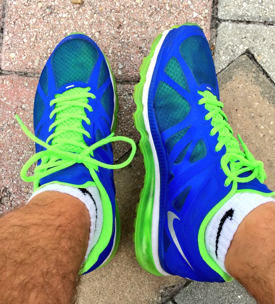 mousevillejeb's tweet photo. 2016 SHOEAPALOOZA Spring Tour
Day 12 ....... βοΈβοΈβοΈβοΈ #swoosharmy #airmax2012 #bluestarthrowback #justdoit https://t.co/rJXM4lzSU4