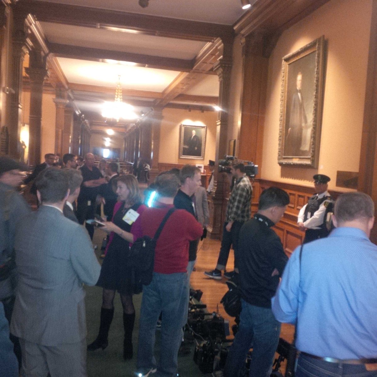 KeithJohnLeslie's tweet photo. Media stakeout for PC MPP @jackmaclaren1 moves into second hour. Fake endorsements removed from his website. #onpoli https://t.co/3cMMmmwoKw