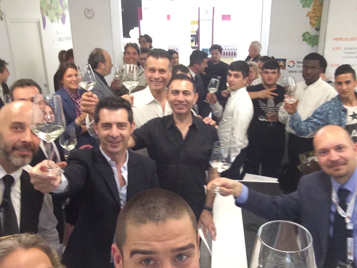 ViniVenetiDOC's tweet photo. Thanks. | #vinitaly15 #vinitaly50 #Veneto @RegioneVeneto Visit Veneto #uvive #tasteveneto https://t.co/VpR7Wvv67C