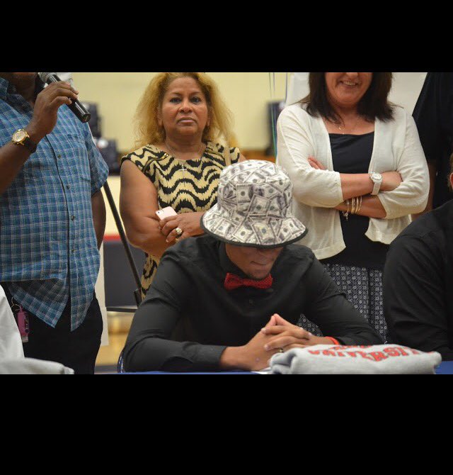 seanthagenius's tweet photo. So thankful rn man. God is good‼️💯 #Seufootball #Browardcounty #98tilinfinity https://t.co/BBSqy431MV