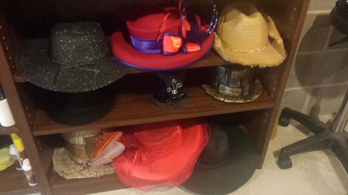 LaymanPhoto's tweet image. Thx to a friend, my hat rack is now 2 shelves #i❤Hats #studioprops #sunhats #madhatter  #cowboyhats