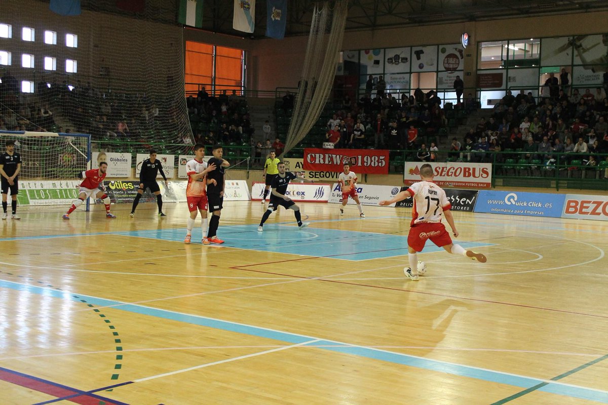 Las_Gradas's tweet image. Segovia FS - Lugo FS 9.4.16 @Crew_1985