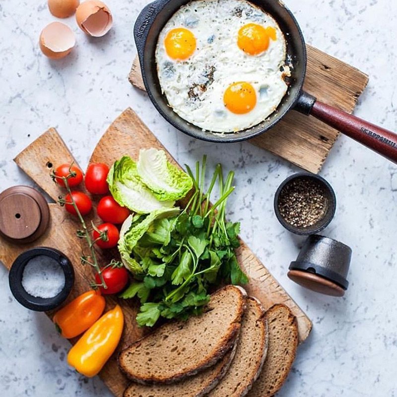 VogueSpain's tweet photo. Sabemos lo que come Kayla Itsines. Incluye pan y muchos ingredientes están en tu nevera
https://t.co/LrZFgpOAAr https://t.co/6xnk7Z8Sc3
