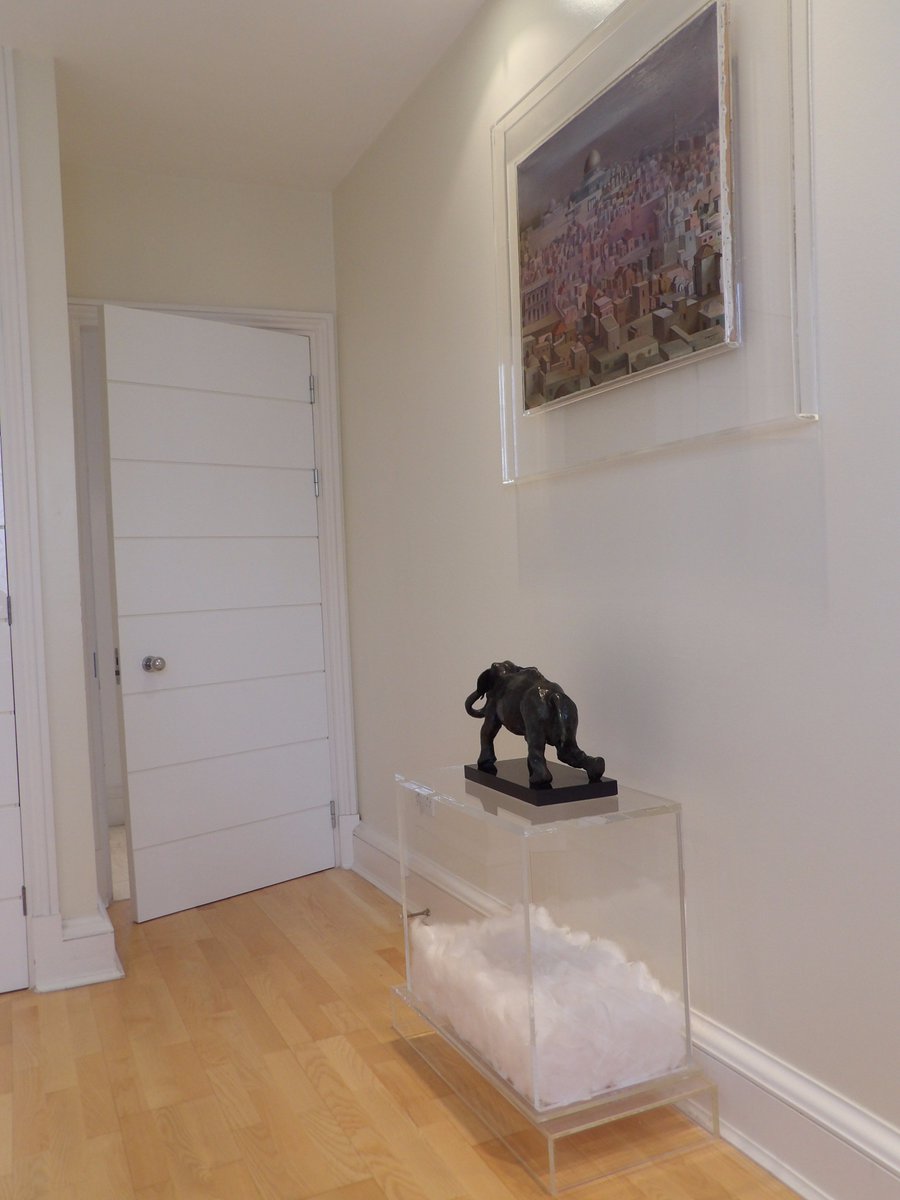 callenderdesign's tweet photo. #THINKPERSPEX
#Perspexframe for #artwork.
#Perspex #plinth filled with feathers to exhibit elephant #sculpture. https://t.co/qRp8n4Eld0