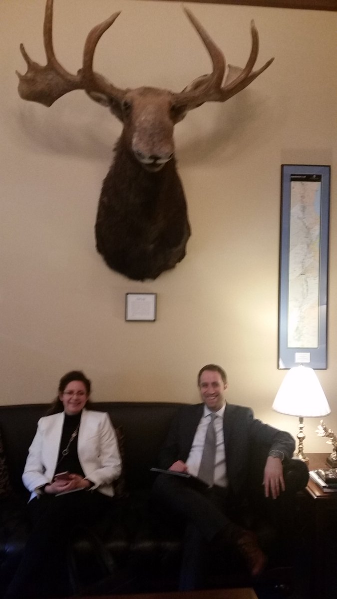 LaggingSequence's tweet photo. Feels like home in @kellyayotte 's office! #themoose #nspg2016 #sciencepolicymoose https://t.co/0cVfD3Zpba
