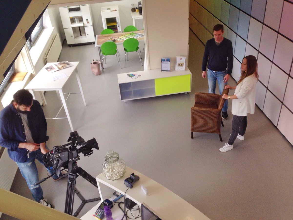 laque_nl's tweet photo. Opnames voor @RTL4 Lifestyle Experience + zijn in volle gang! Binnenkort op tv! https://t.co/WRwC4A5WX4