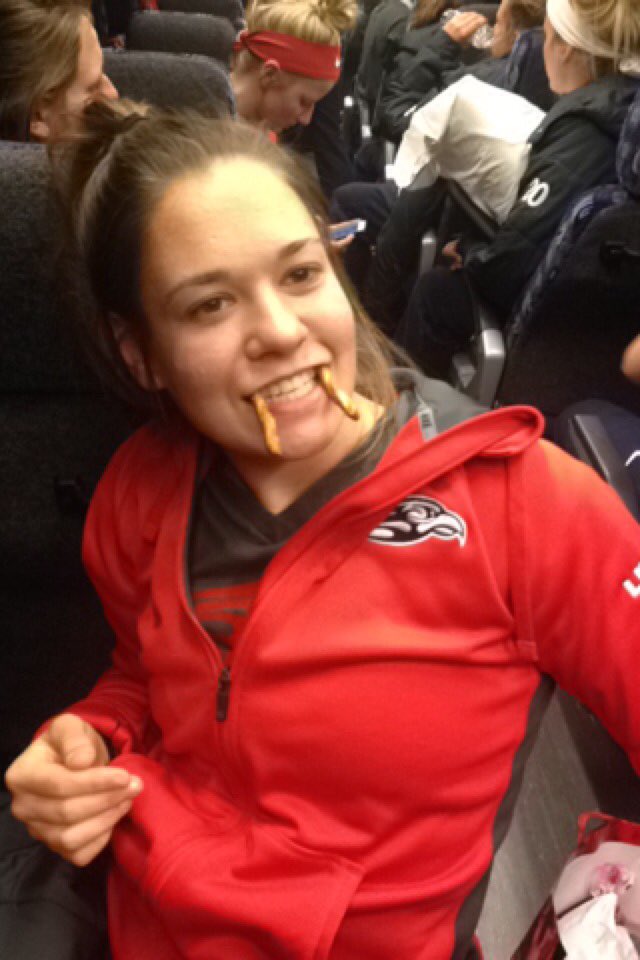 kaitfischetti_'s tweet photo. Kayla appreciation post #freshmenoftheweek #ThankYouKobe https://t.co/5HZftils3l