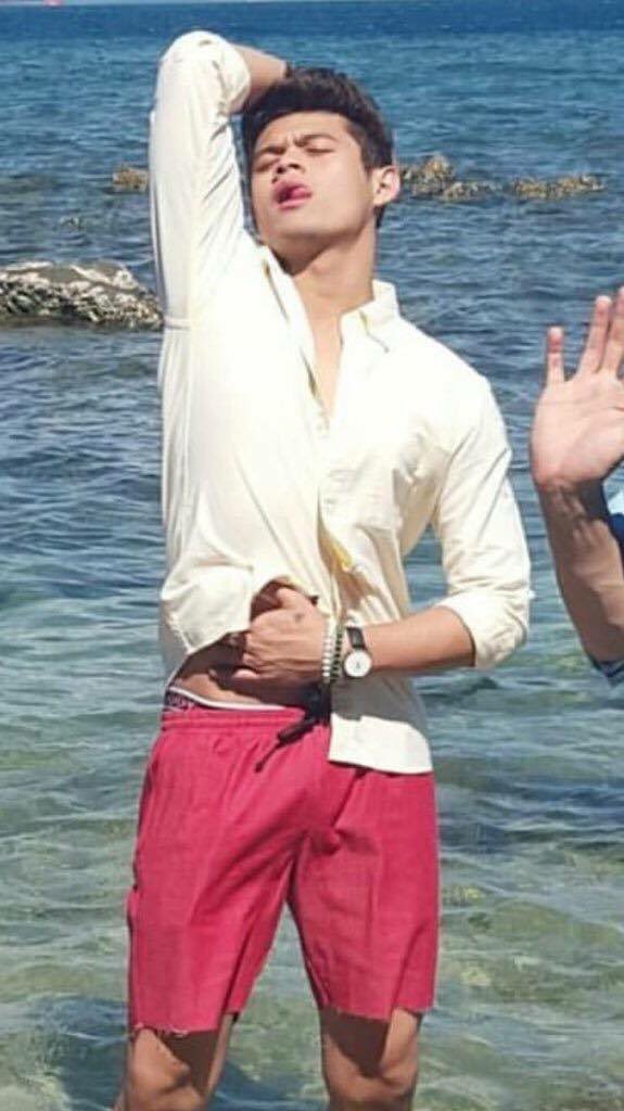 yenyen55888's tweet image. @Hashtag_DonJon  bat ka naman ganyan jon!!!!! nakakainish ka!!!! 😍😍#engsherep