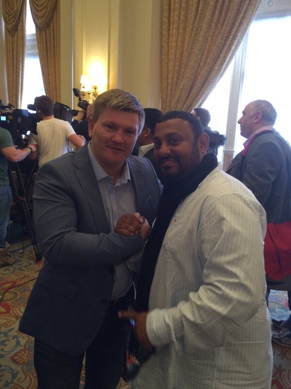 angrySHOPkeeper's tweet photo. Fuck Tyson Fury
Fuck Anthony Joshua
Fuck David Haye
This is the Heavyweight Matchup I want to see
🙊🙈🙊🙈🙊 https://t.co/76fVMOLzay