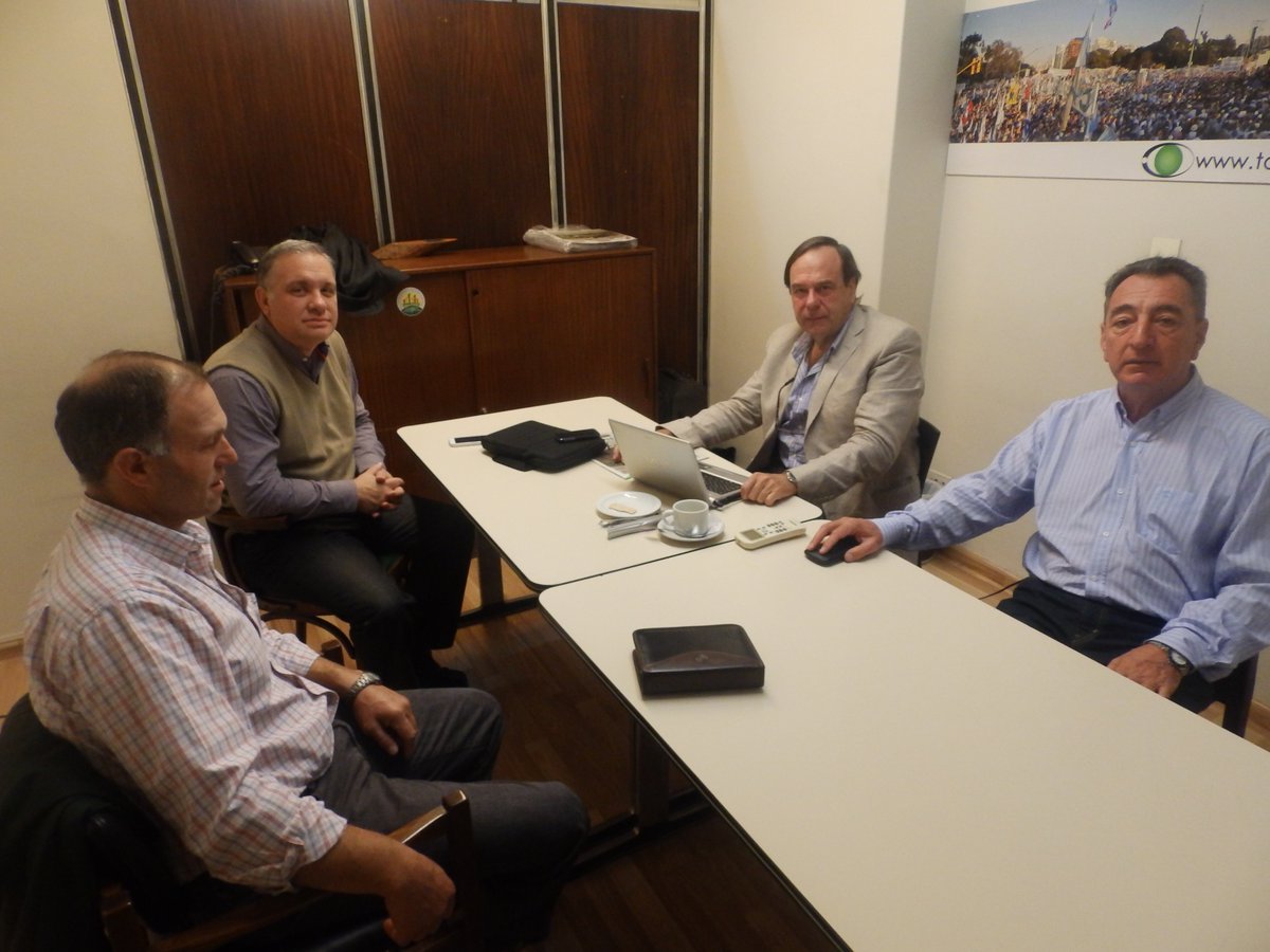 #Ahora Reunión de productores y dirigentes patagónicas en la Comisión de Ovinos de #CRA