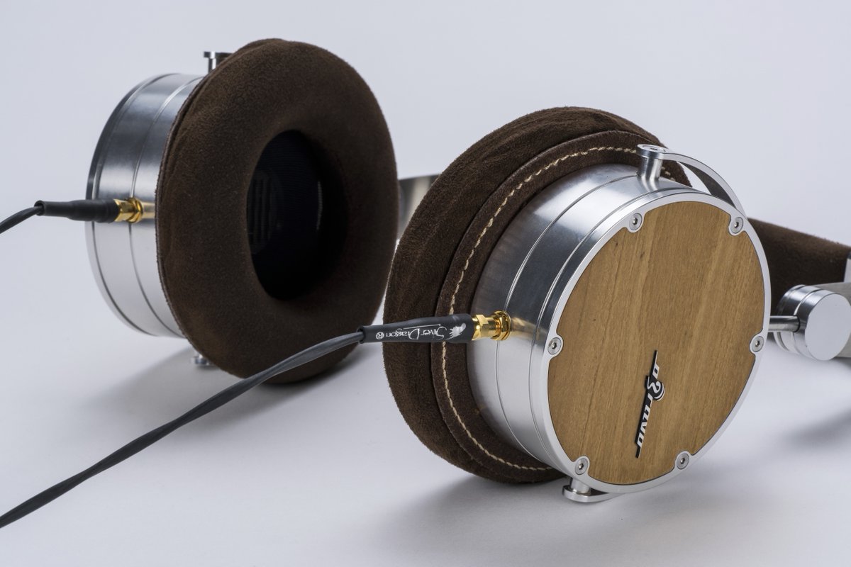 moonaudio's tweet photo. oBravo #headphones, YES, they're that good https://t.co/ZGCEfhcrBt @ScentTrail https://t.co/GoW7hl1DpL
