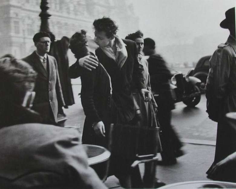 RaiRobledo's tweet photo. Algunos de los besos más famosos de la historia de la fotografía. #DíaInternacionalDelBeso https://t.co/7ONrmnMVcM