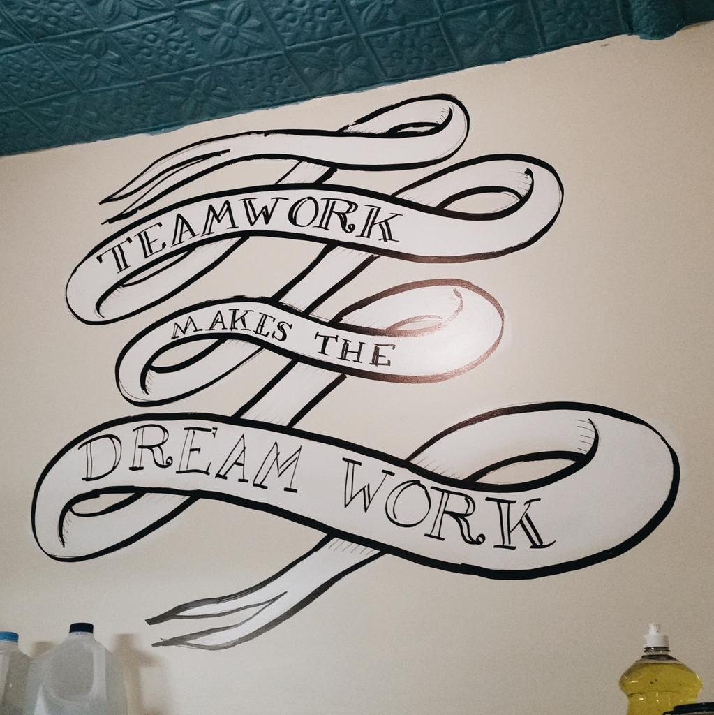 BreadHive's tweet photo. Reminder: we're hiring soon. Resumes to info@breadhive.com by the end of the month! https://t.co/inoukSTU7K