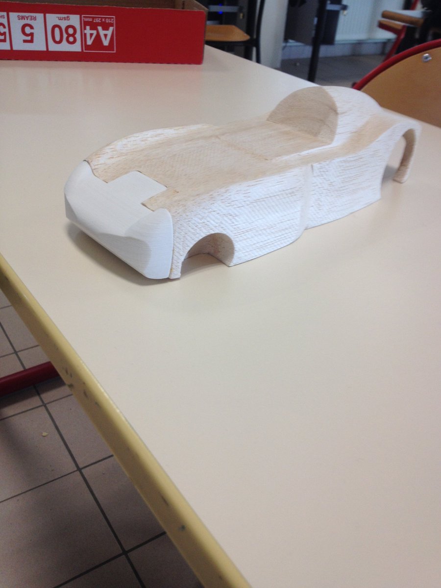 Continent7e's tweet image. Notre voiture est enfin arrivée, il ne manque plus qu'à la peindre et l'essayée.