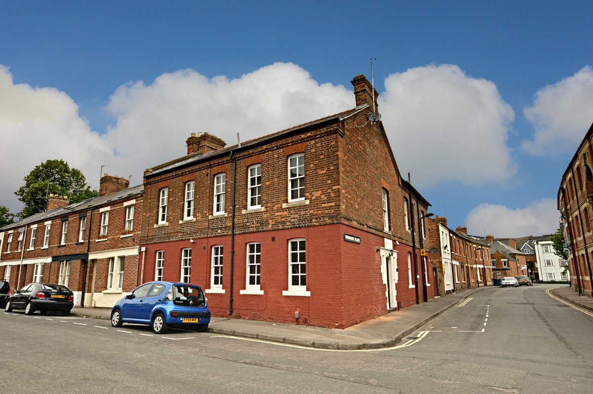 NOPSSTUDENTLETS's tweet photo. Only two left in this #perfectly located #property, right in the #heart of the #city #centre! https://t.co/SJ0ZRNUpIU