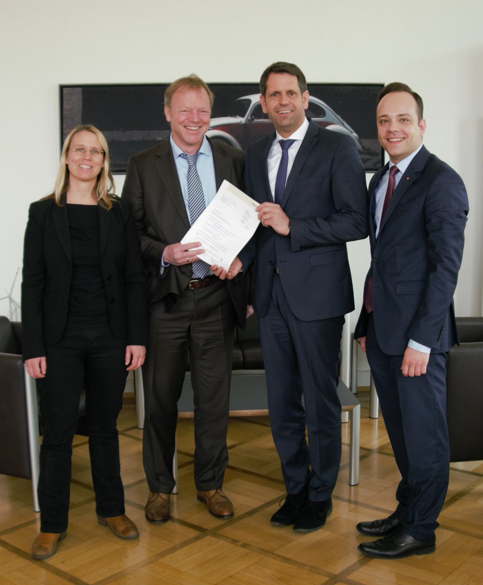 OlafLies's tweet photo. Wirtschaftsministerium fördert Freifunk-Initiativen im Land #FreeWiFi
Mehr dazu unter: https://t.co/ONza2VmAoX https://t.co/rxUlXRY2J5