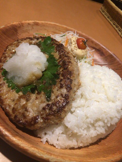 田尻凛さん推し 牛丼屋さん辞めてお腹すいたのでデブ活しに三ツ井かりヱ先生の好きな物食べに来た T Co L02xukenf6