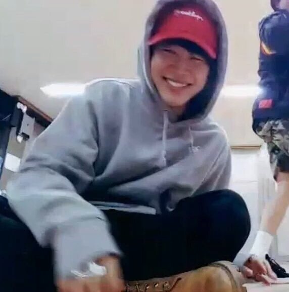 boyfriend!jimin on Twitter: "BOYFRIEND!JIMIN HES SO BOYFRIEND I MIGHT