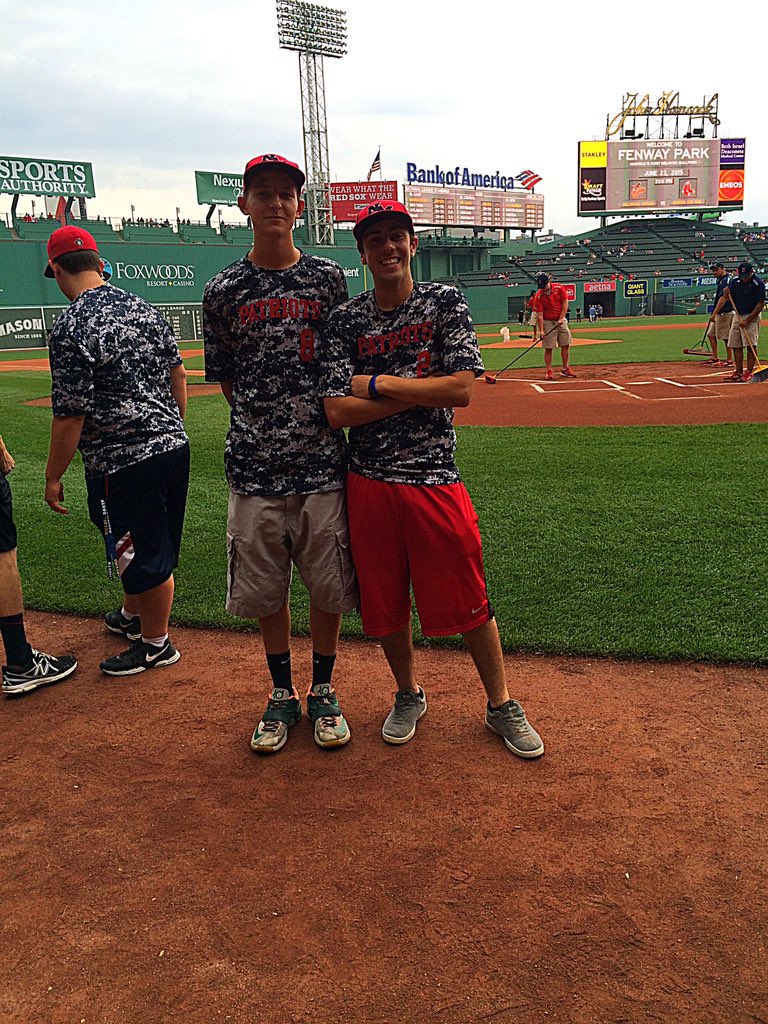 JayCobleigh's tweet photo. Happy birthday ya stud @BTwomey02 #50percent https://t.co/qRSIeyGEZ2