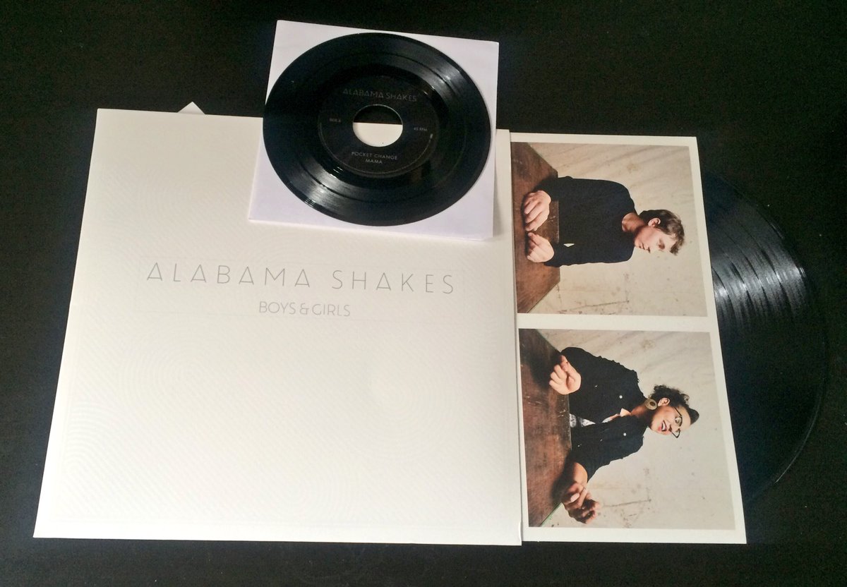 pjfoxes's tweet photo. Picked up a new #vinyl record yesterday from Alabama Shakes. It came with a 45 as well! #musicfox #blues #rock https://t.co/vkmkgPDYov