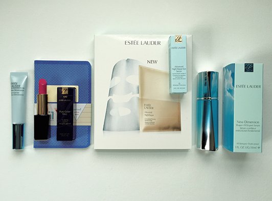 davelackie's tweet photo. I'm giving away this Lauder "Great American Beauty" set! Enter here https://t.co/bWmmVxSzSS on blog to WIN! https://t.co/IjCeBE7JhO