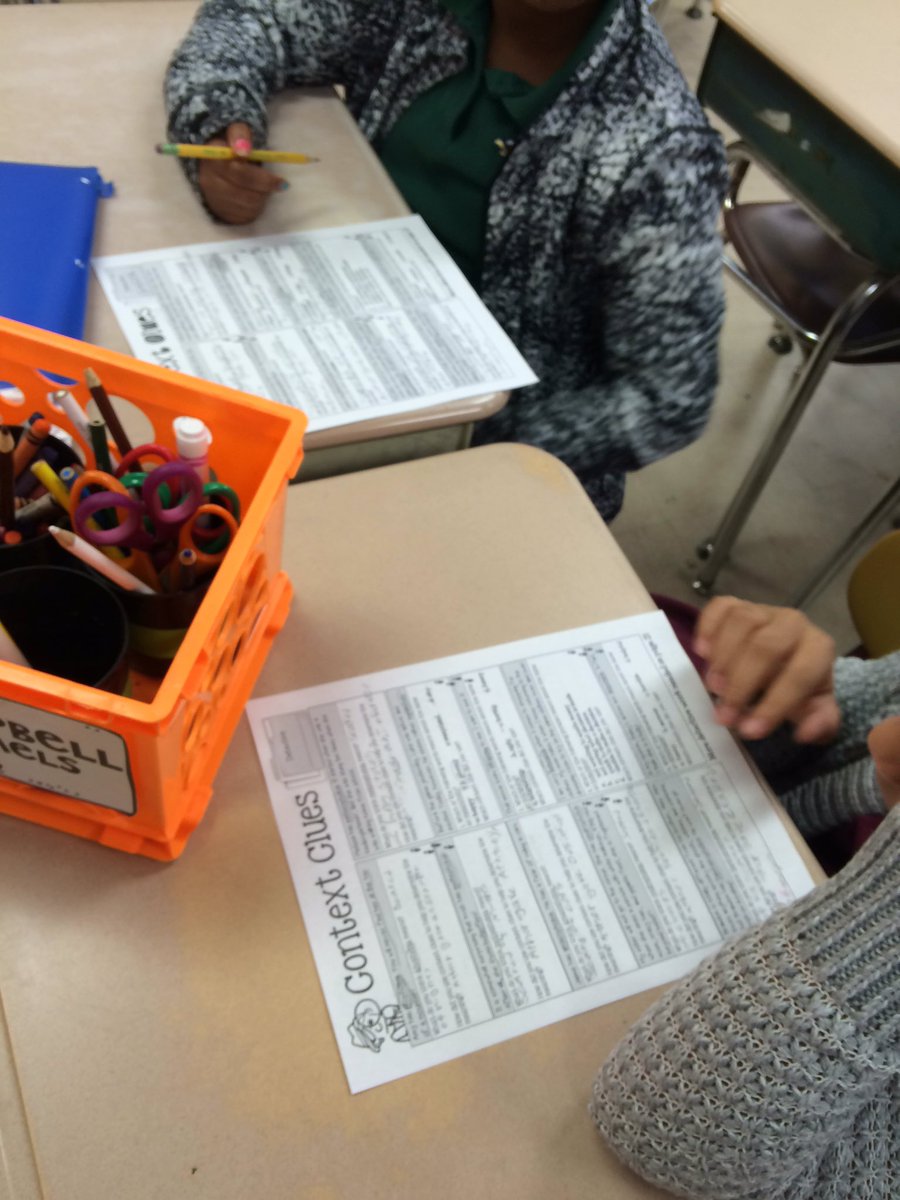 Grade3EaglesEWA's tweet image. We are using context clues to find the meaning of unknown words! #textdetectives #contextcluesunit #classof2025