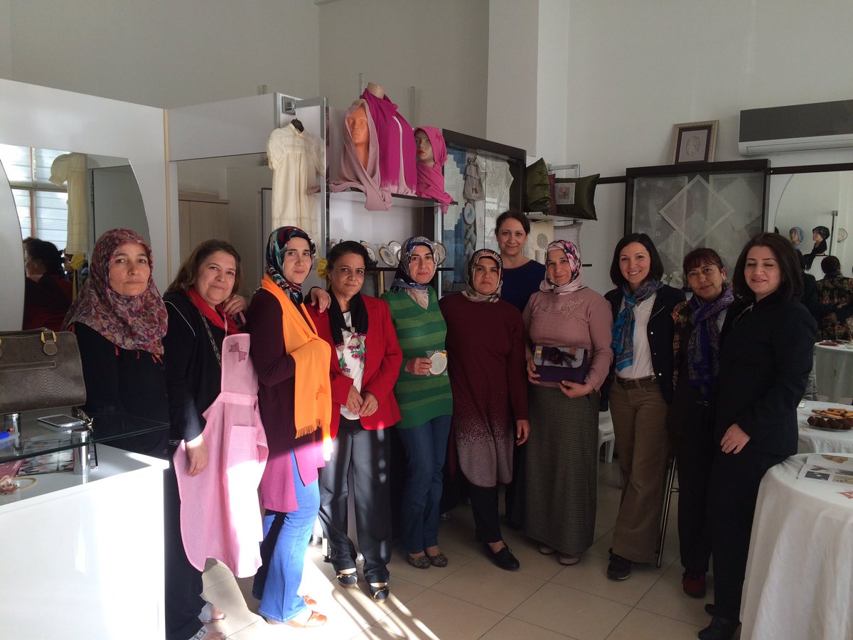BirceAC's tweet photo. Ve eğitimi güler yüzlerimizle bitirdik;) @undpturkiye https://t.co/db9CQqgpqJ