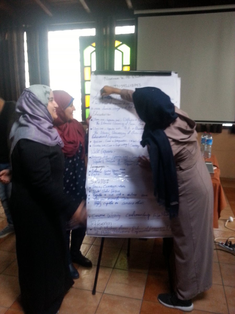 AbeerNaga's tweet photo. #training #GazaDigital https://t.co/lYETO9oEGL