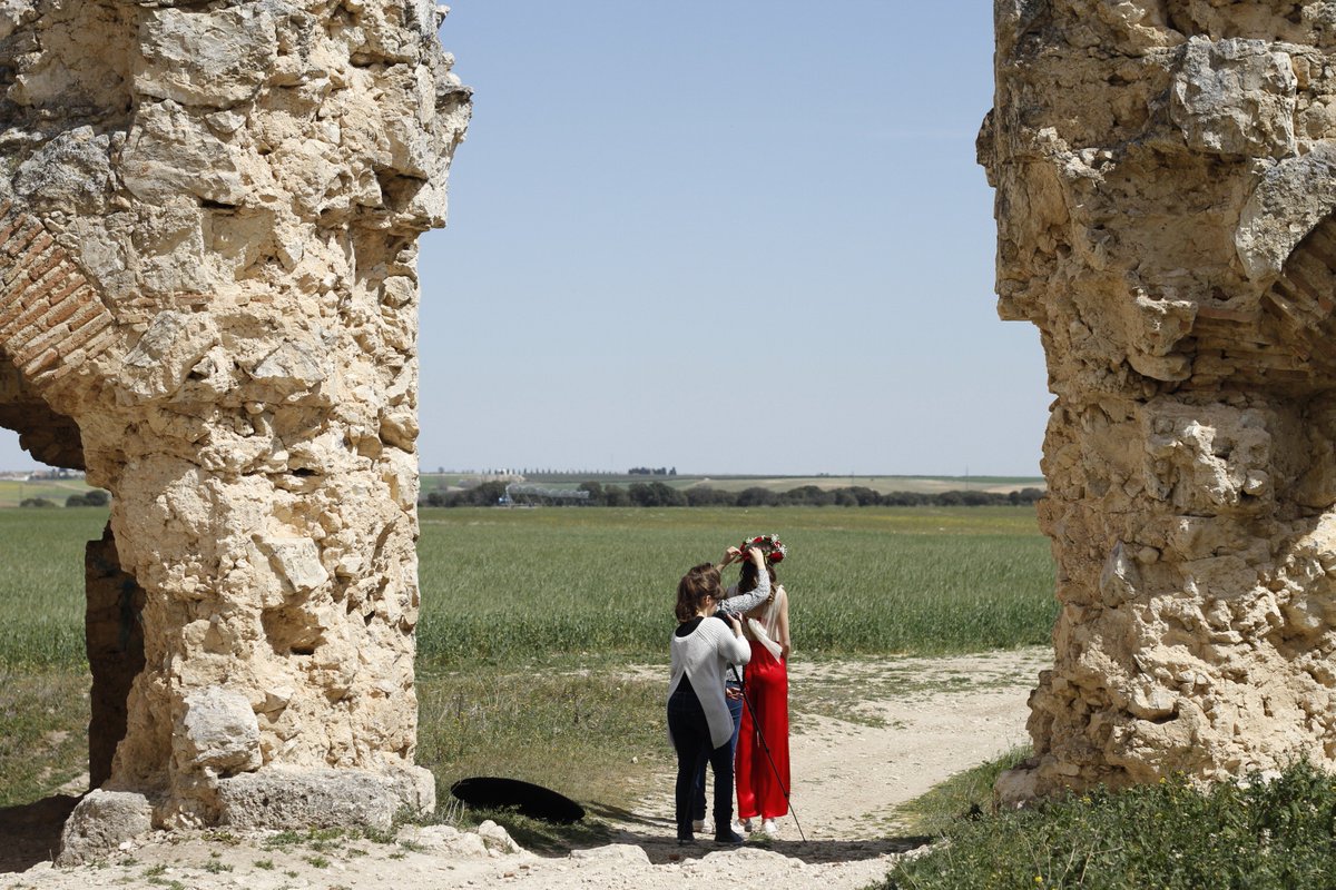 MariaTrece13's tweet photo. Making of del shooting q hicimos en el #CastillodeBarcience (#Toledo) · Gracias a @PROD_PANACEA por hacerlo posible! https://t.co/6oPbrI6A5n