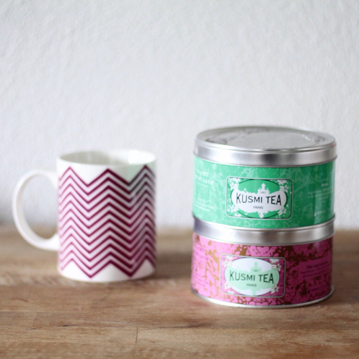 bonniebeeblog's tweet photo. J'ai reçu mes deux thés ! Il s'agit du #detox et du #thealarose ils sont délicieux ! 😋 #kusmitea #teatime https://t.co/1g2aa8RzOA