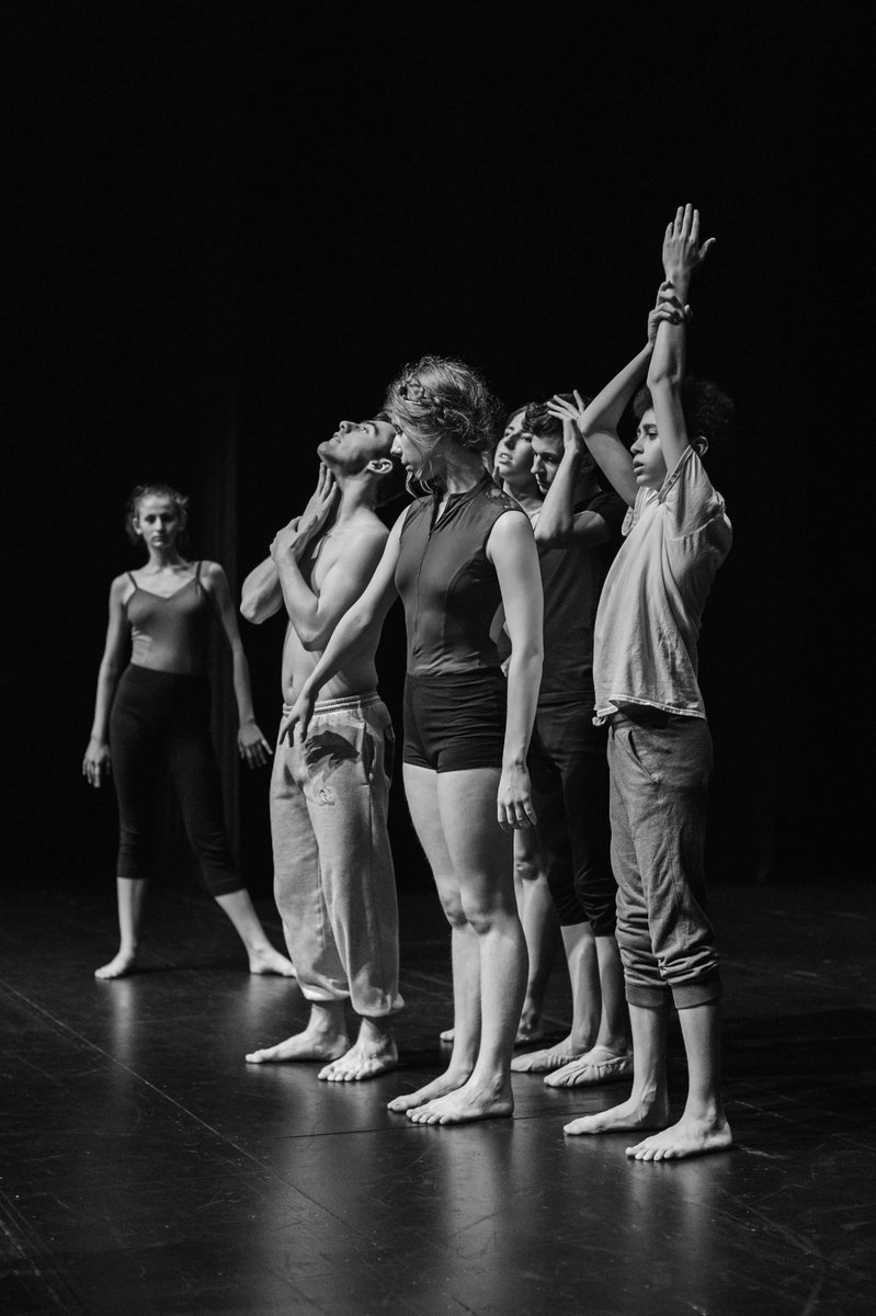 looseleafreport's tweet image. Excited 2 lead #postperformance talk @TheWallisBH w/15 #emergingchoreographers 4/20. #dance
bit.ly/1SMFOtL