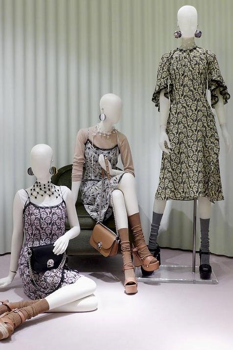 Mujerhoy's tweet photo. Así son los estampados de @Prada  para la primavera https://t.co/vNNtWMbC2B #moda https://t.co/7TtbTyC58z