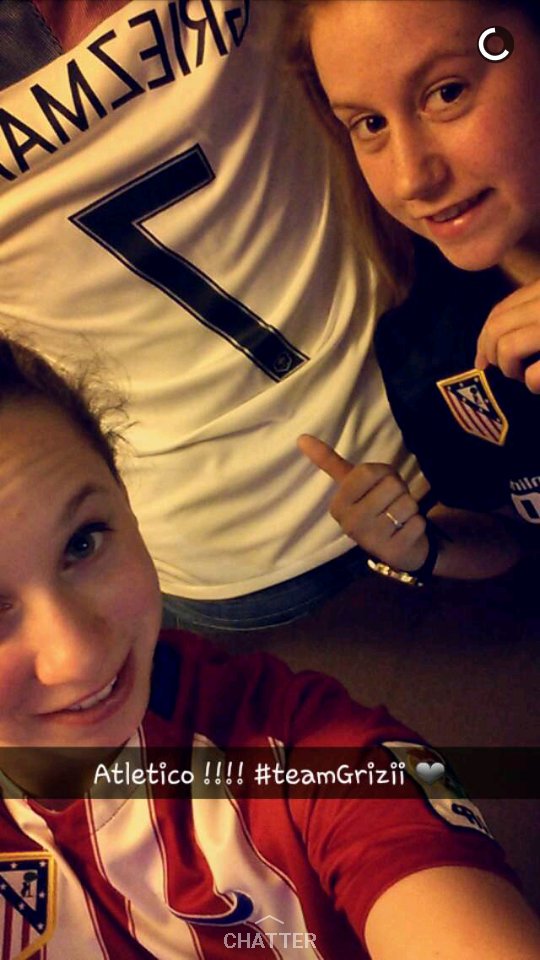 cha_iih's tweet photo. Ouiiiii !  Merci l'atletico !  Merci grizi !  ❤ @Se_Juliette @audreylopez1981 https://t.co/7jAa7LJAtL