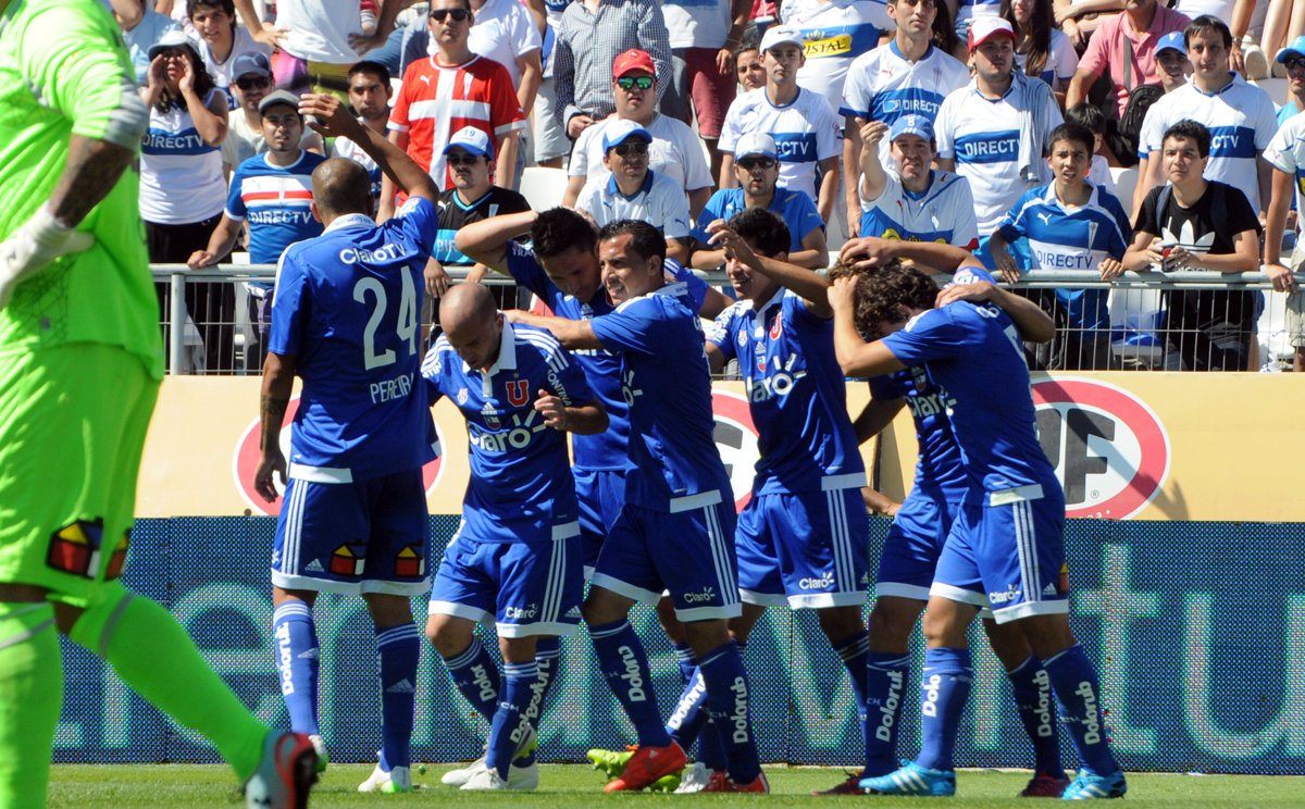 udechile's tweet photo. 🎥 ¡Revive los goles azules de los últimos triunfos en San Carlos! 
https://t.co/teLMZSw8Bh https://t.co/rDWh6Mduoh