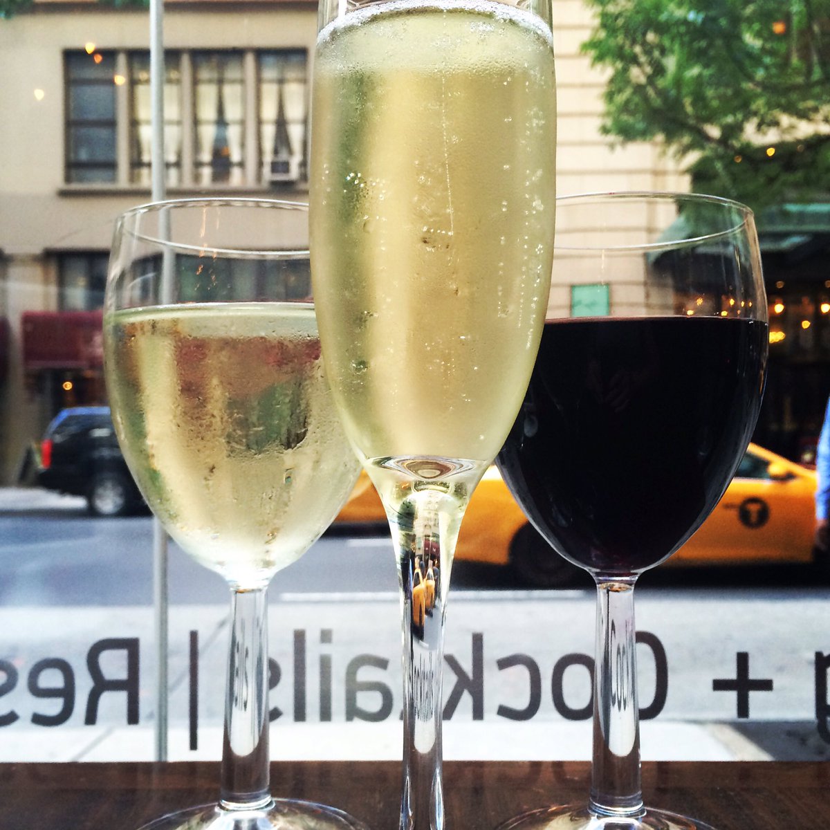 PrannaNYC's tweet photo. Happy #HumpDay! Treat yourself to a refreshing glass of wine #Winesday #overthehump #cheers https://t.co/oeSWlvMdLF