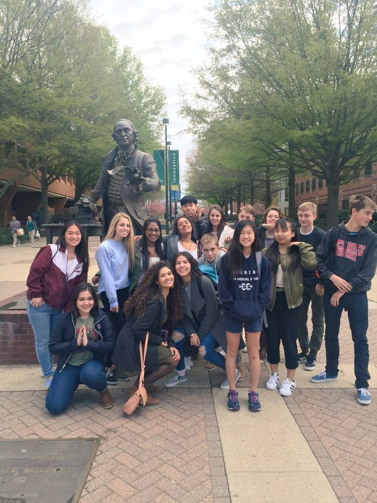 GHOSTYVIC's tweet photo. So crazy how in such a short amount of time a group of strangers could become a family #liyls2016 https://t.co/34ns7GlOzx
